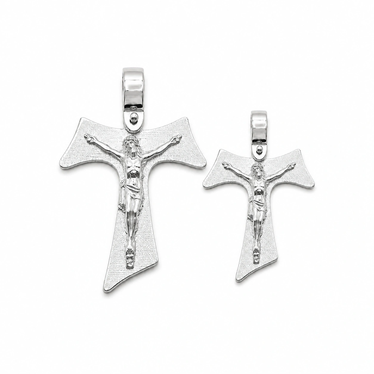 TAU con inciso corpo di CRISTO argento 925 rodiato. - immagine 2