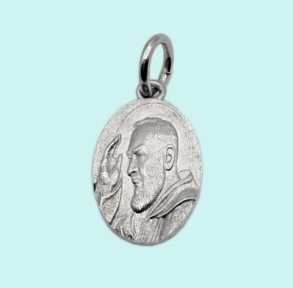 Medaglia volto Padre Pio in Argento 925 rodiato.