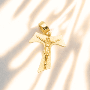 Tau Francescano con Gesù in argento 925 placcato in oro giallo.