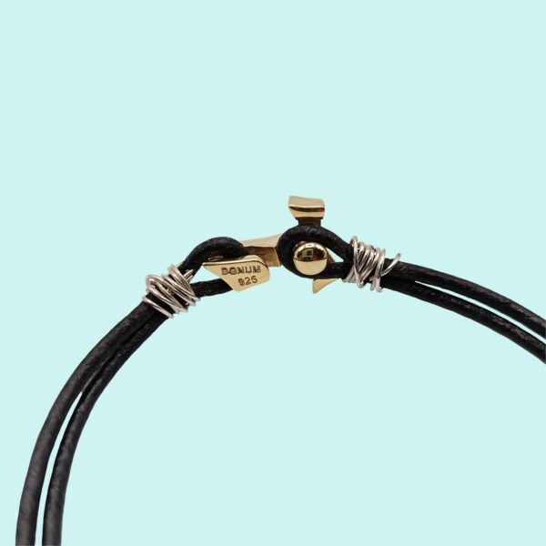 Bracciale in cuoio e segno TAU in Argento 925 placcato in oro giallo. - immagine 3